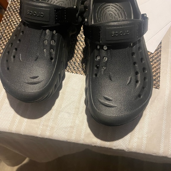 Echo Crocs - Picture 3 of 5